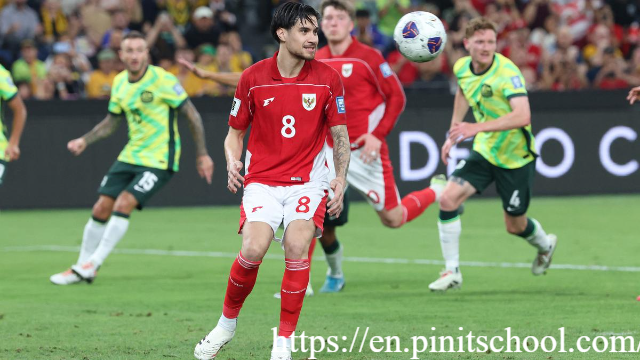 Eksekusi Penalti Kevin Diks